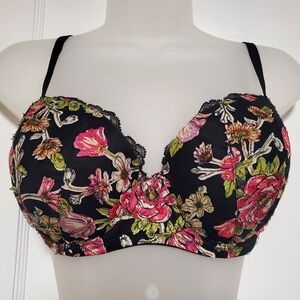 🆕️ NWOT Victoria's Secret Black Floral Embroidered Bra, 34DD